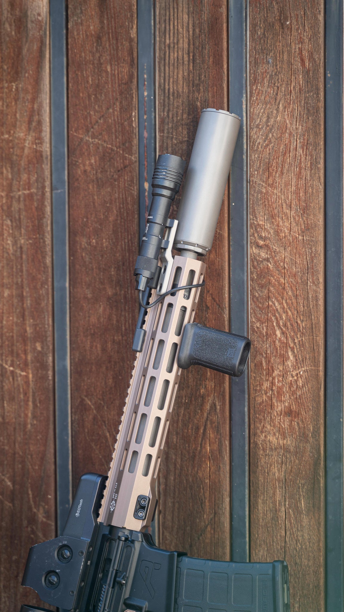 M-Lok Light Bar